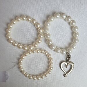 Classic Ivory Pearl Stretch Bracelet Set with Heart Charm